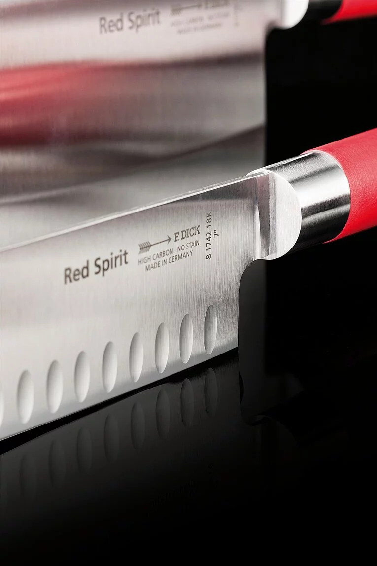 santoku 18 cm kullenschliff red spirit  