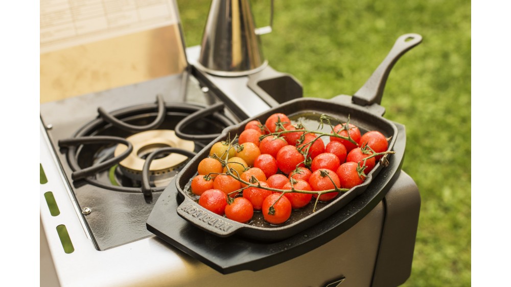 PRO gietijzeren pan met onderzetter