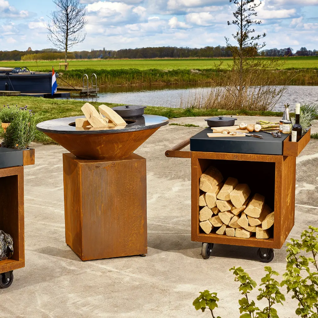 ofyr-sockel-corten-65-pro-mit-arbeitsplatte-keramik-m-3.webp