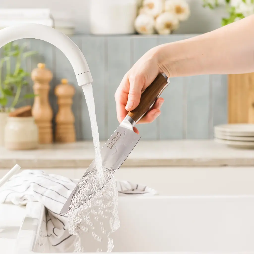 CC010777-001-image9-feature3_cleaning.webp