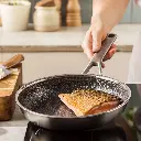 CC010904-001-image7-feature1_non-stick.webp