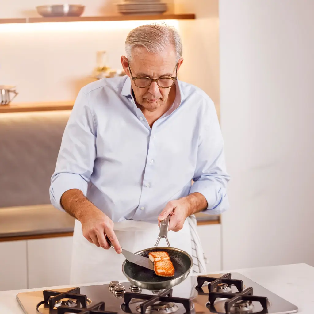 CC010904-001-image3-cooking.webp