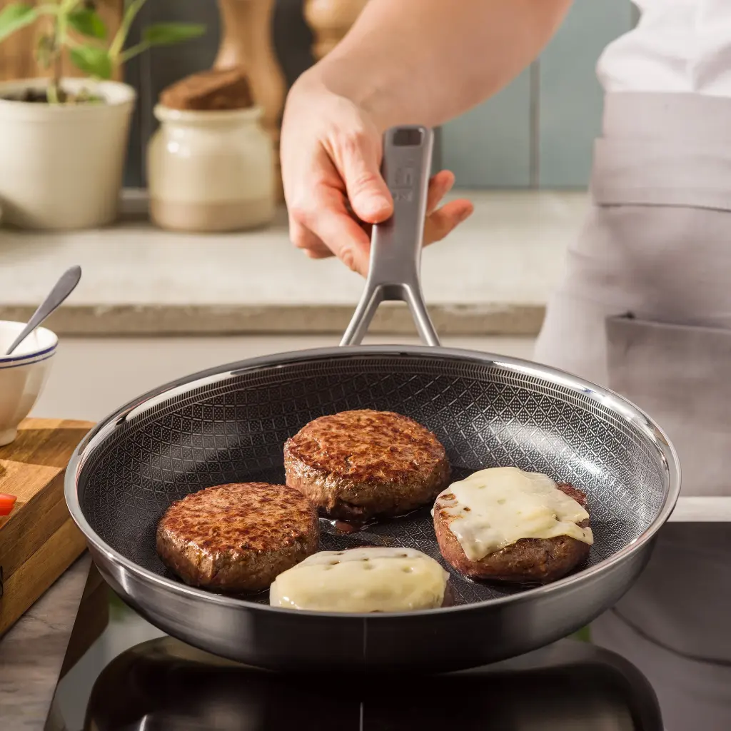 CC010906-001-image7-feature1_non-stick.webp