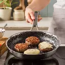 CC010906-001-image7-feature1_non-stick.webp