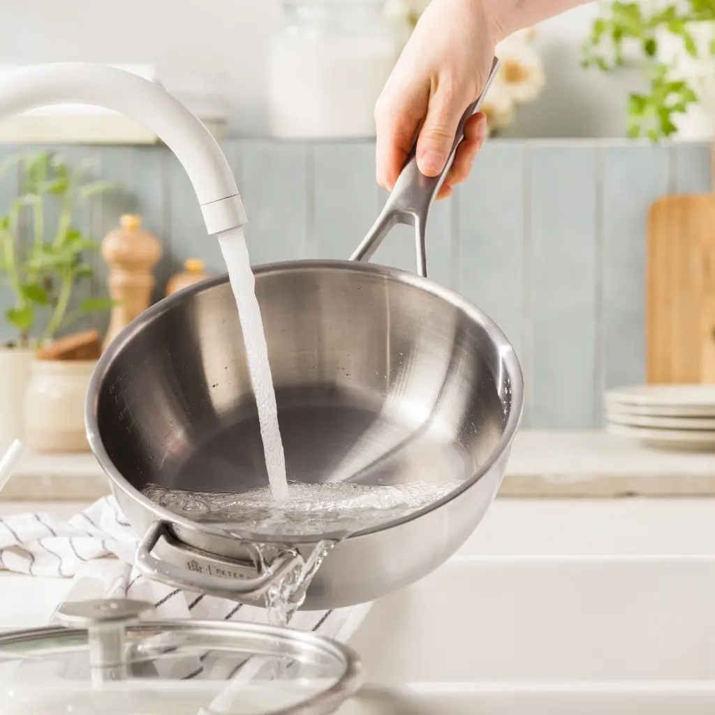 CC010910-001-image8-feature2_cleaning.webp