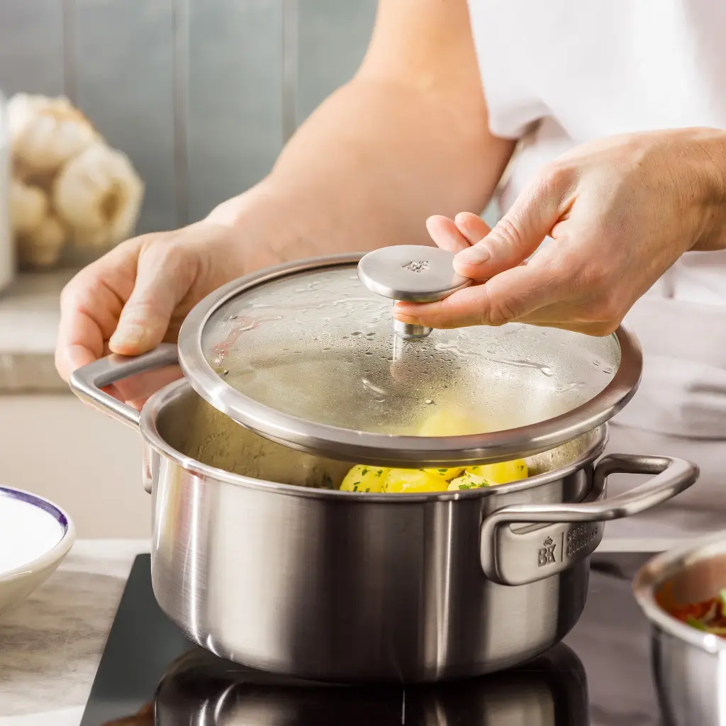 CC010913-001-image7-feature1_non_stick.webp