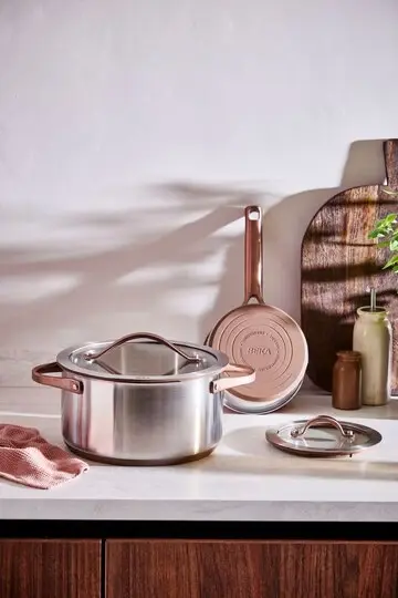 Beka_Sensa_Moccha_Casserole_strainerlid_LS.8e0cfcd4_d1d6914f-4f17-4240-870e-68ddf564a8fd.webp