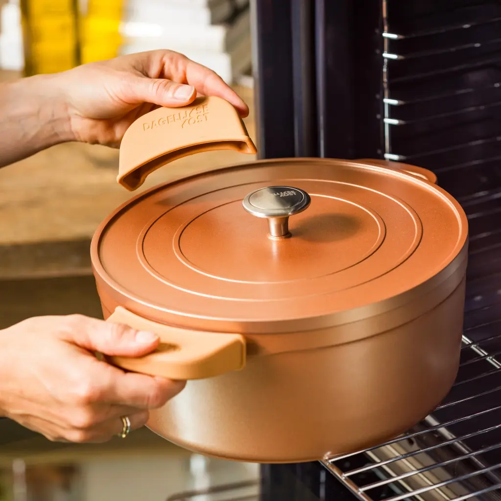 CC009324-001-image7-feature2_oven_safe.webp