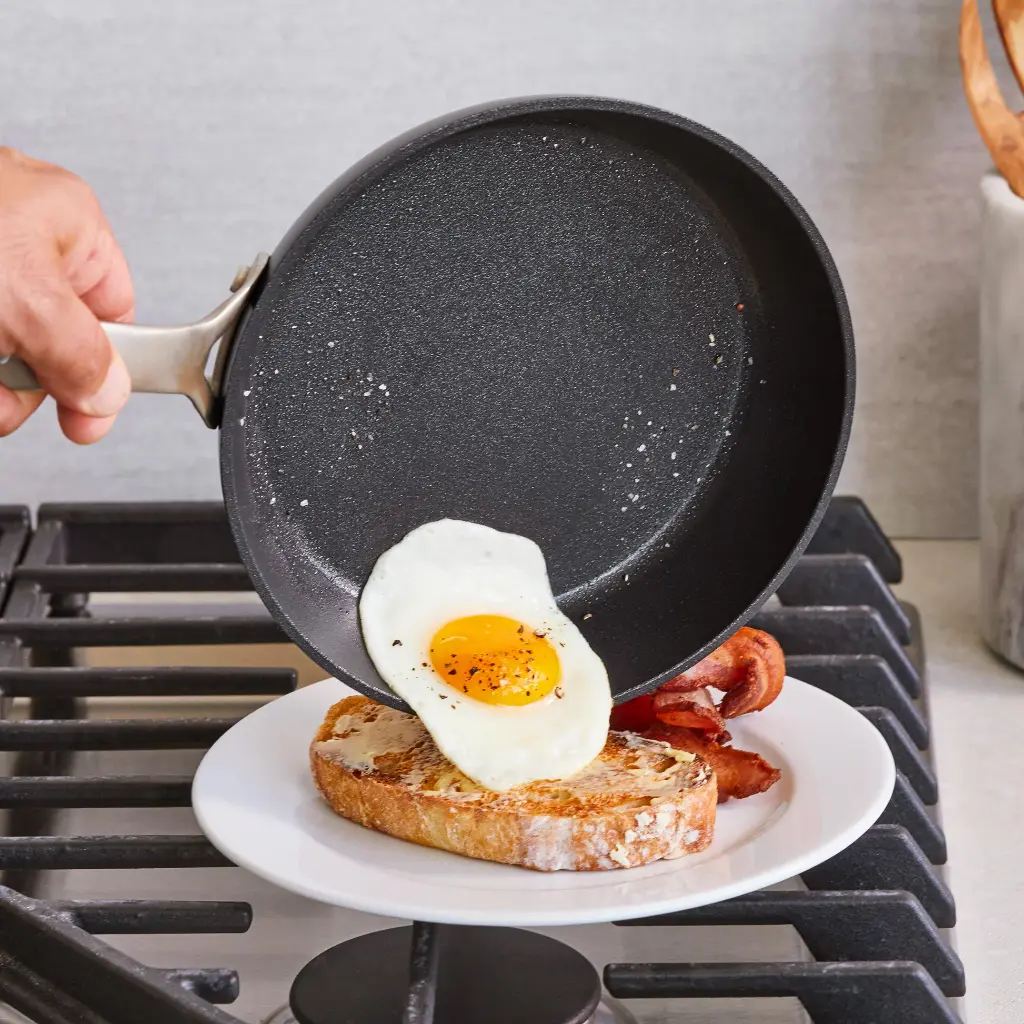 CC002745-001-image6-feature1_non_stick.webp