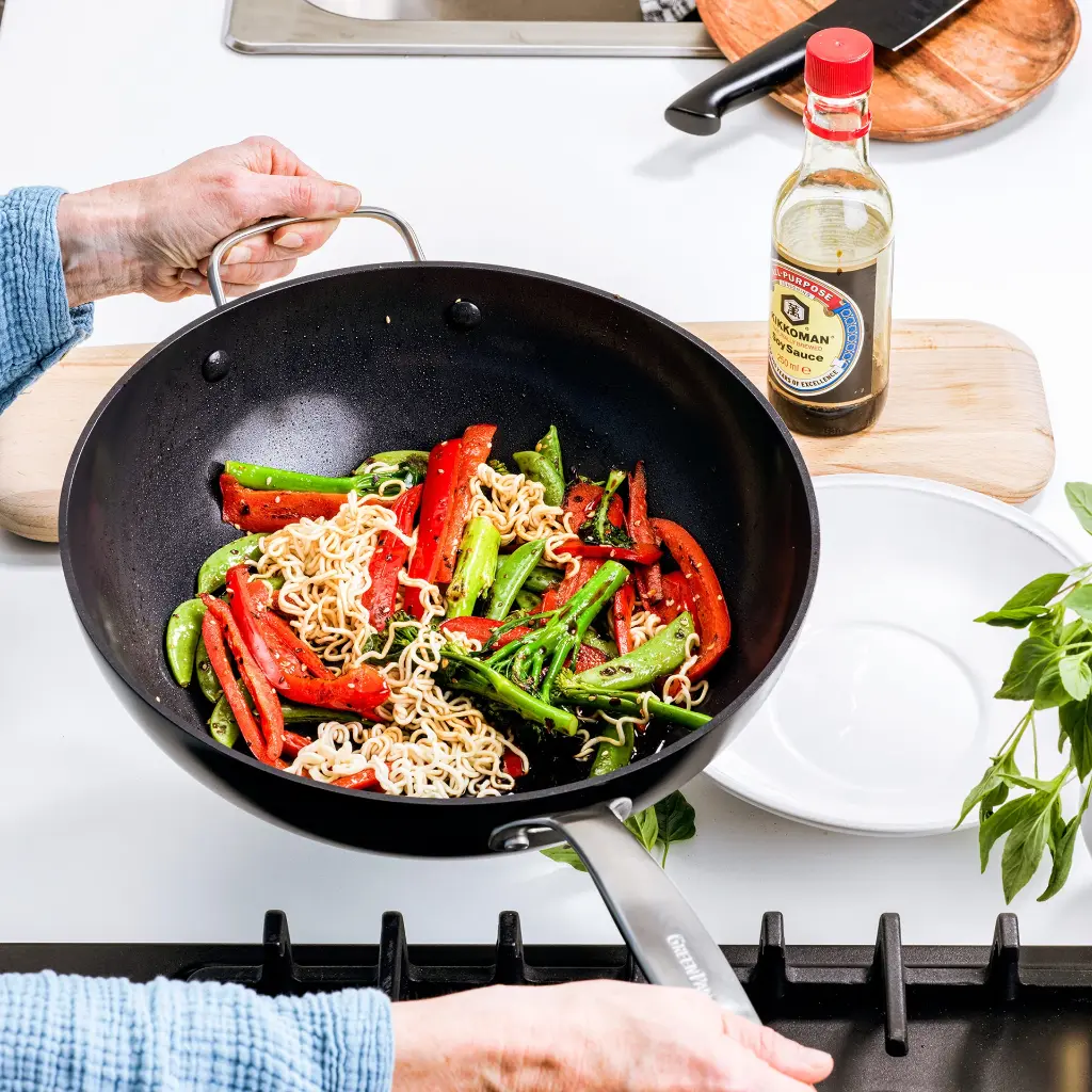 6-Cop-Wok-30cm-CC003111-001-SpecialFeature.webp