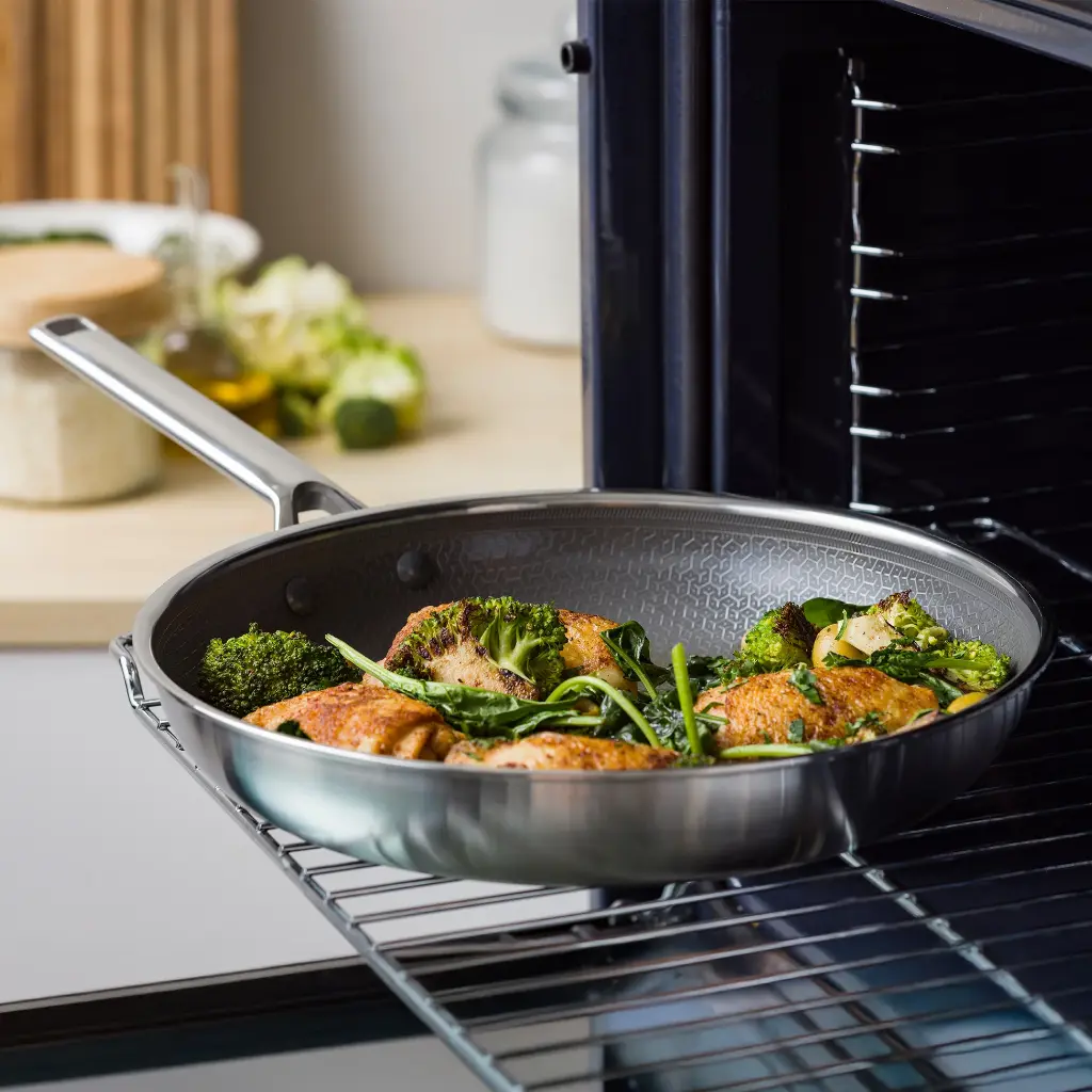 CC010195-001-image7-feature2_oven_safe.webp