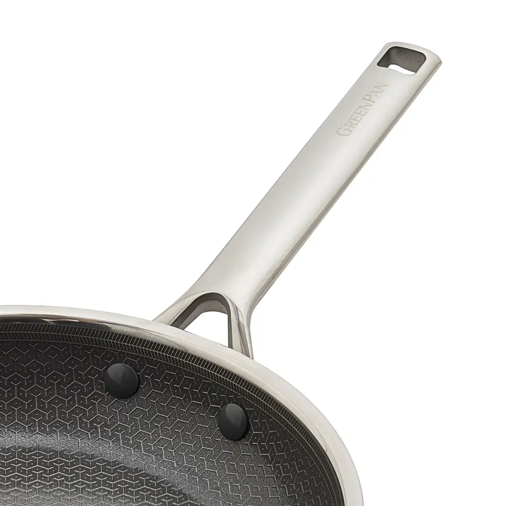 CC010199-001-image3-detail1-handle_df703a0b-bc78-4bf6-87d3-1226ce406b34.webp