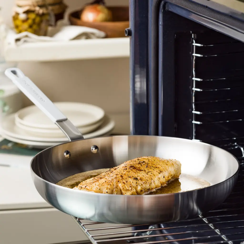 CC010585-001-image7-feature2_oven_safe.webp