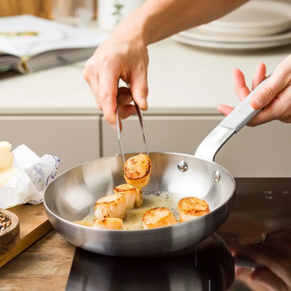 CC010585-001-image6-feature1_non_stick.webp
