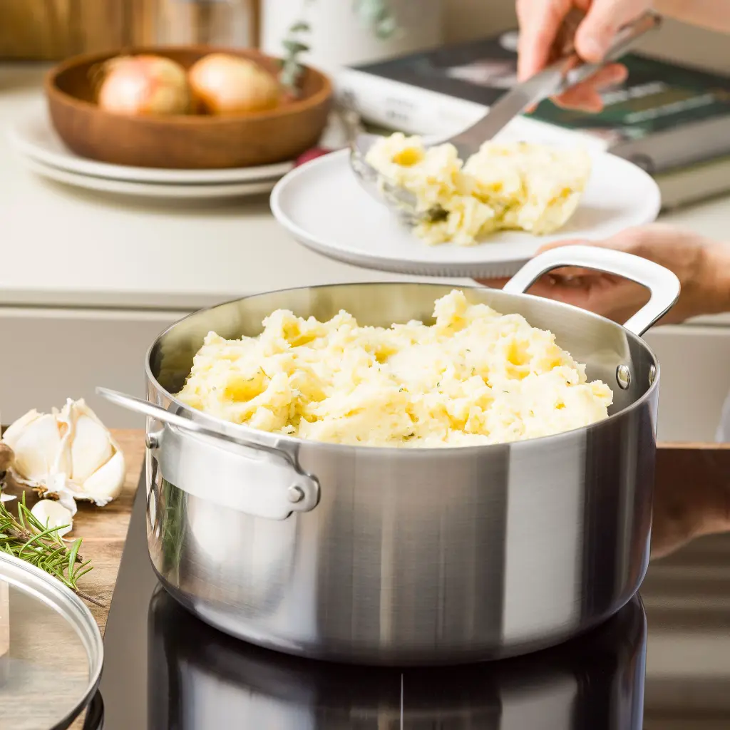 CC010584-001-image6-feature1_non_stick.webp