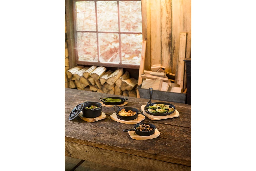 gietijzer potje met deksel op plankje 550ml